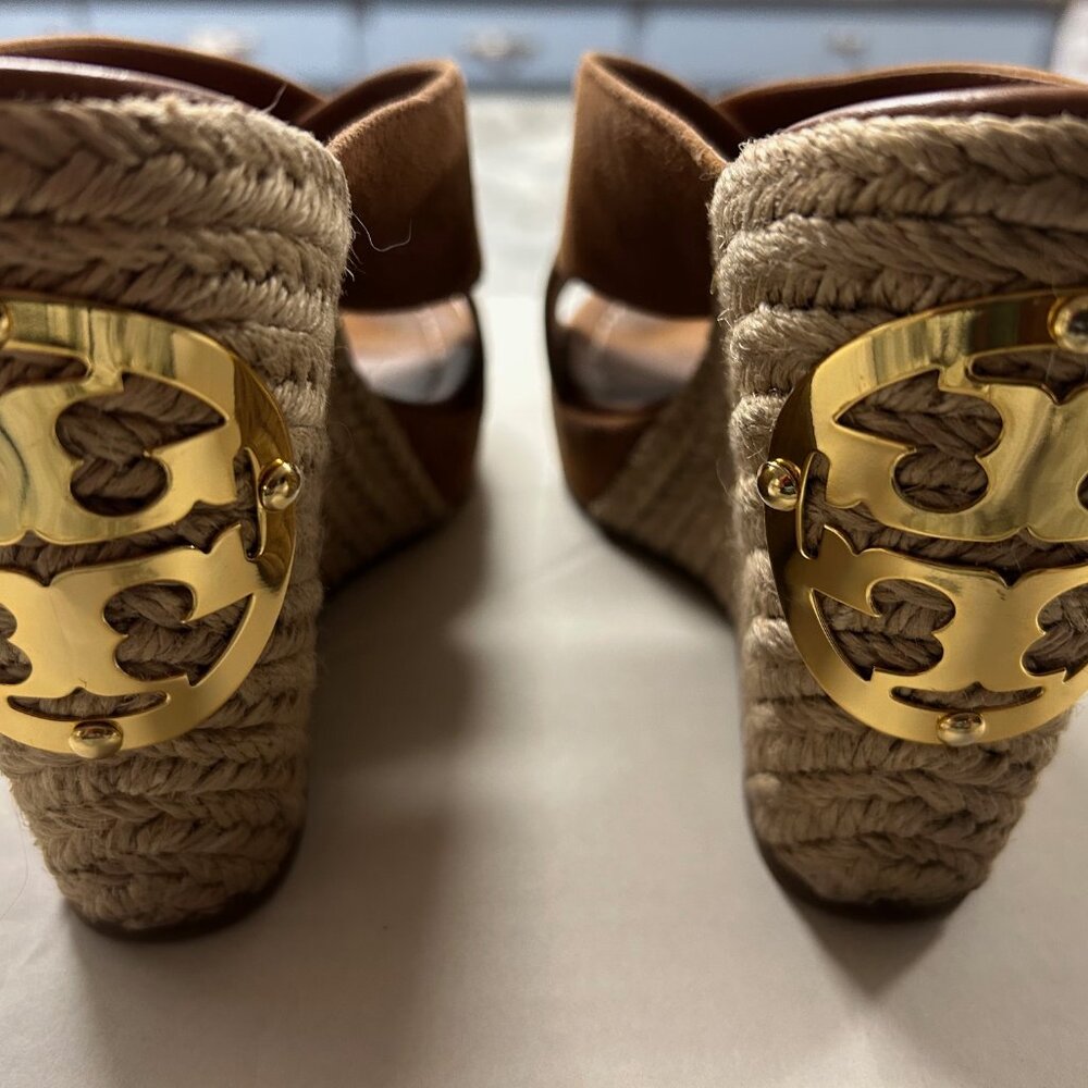 Tory Burch Tan Wedge Soft Suede Sandal Size 8 - Picture 6 of 7